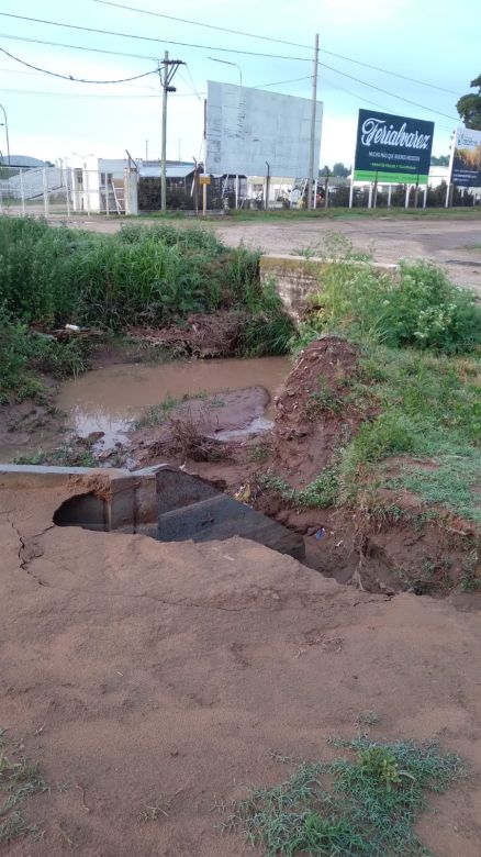 En 40 minutos cayeron 48 milímetros y continúa el alerta amarilla