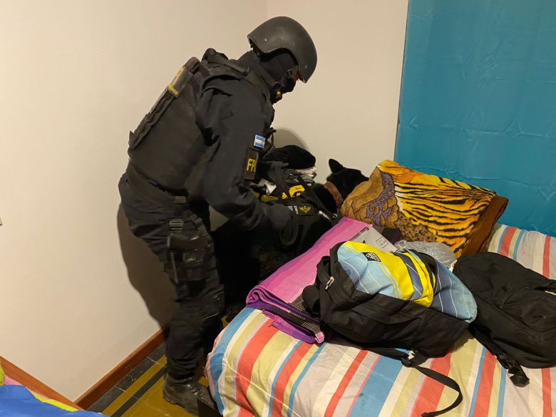 FPA secuestró un ladrillo de marihuana y más de 500 dosis de cocaina en Miramar de Ansenuza  y Balnearia