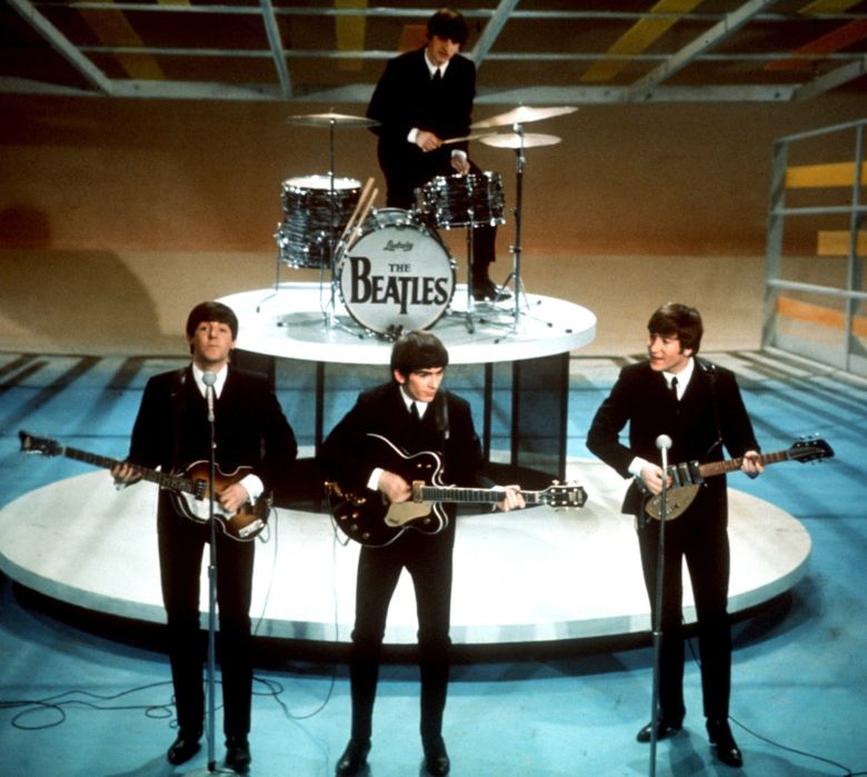 Los Beatles anunciaron el lanzamiento de su última canción con ayuda de la IA: “Es una grabación genuina”