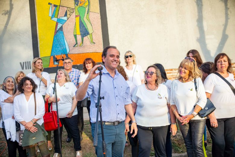 Tras dos años de trabajo, quedó inaugurado el Vía Crucis en mosaico en el Cementerio de la Concepción