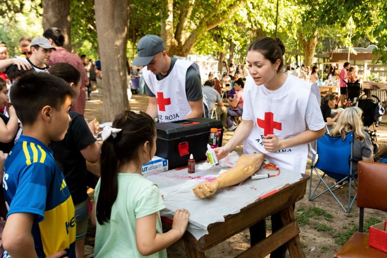 Miles de chicos y chicas festejaron la Primavera Joven en el Parque Sarmiento 