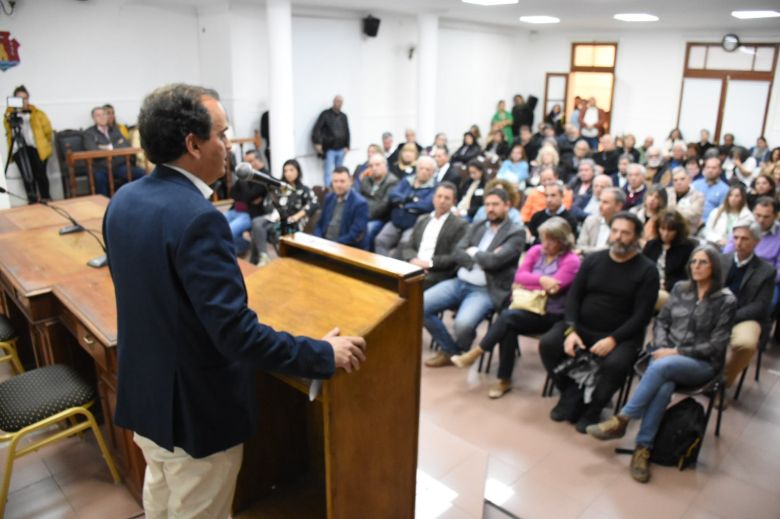 En el marco de los 40 años de democracia, Llamosas inauguró la 19° Feria del Libro “Juan Filloy”