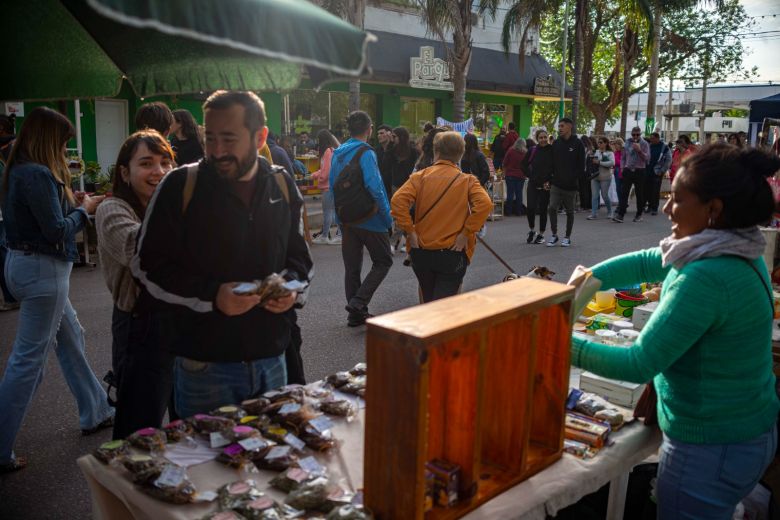 El Paseo de Ferias volvió a ponerle color y movimiento al Parque Sarmiento