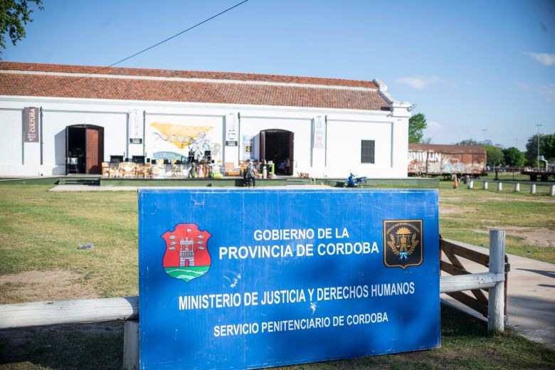 Se presentó la Octava Feria y Muestra Anual de Trabajos Penitenciarios y Artesanías en el Galpón Blanco 