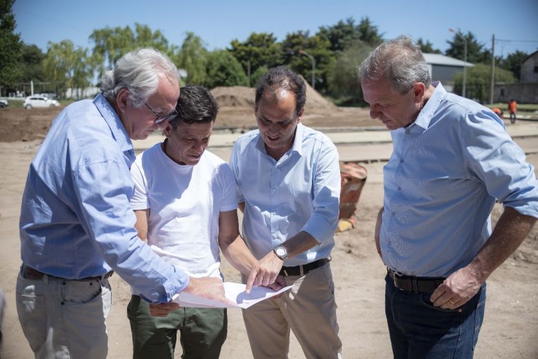 Articulación público-privado: avanzan las obras de pavimentación en el Parque Industrial