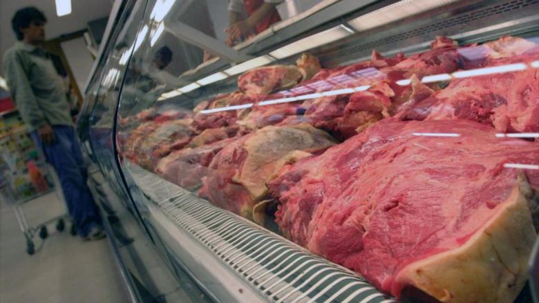 Esta semana aumentó 12 % la carne vacuna y el cajón de pollo subió más de 2000 pesos