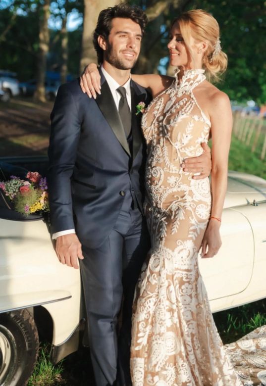 Nicole Neumann y Manu Urcera compartieron el álbum de fotos oficial de su casamiento: imágenes soñadas