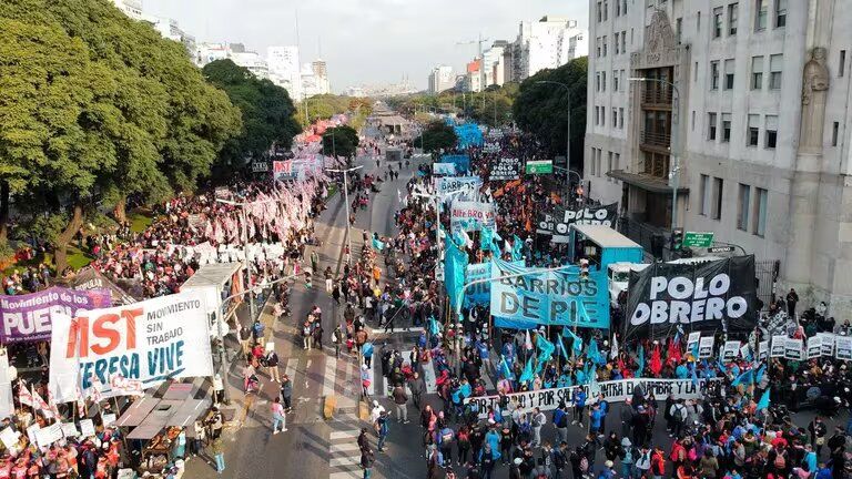 Bullrich lanzó un protocolo anti-piquetes y dará detalles esta tarde