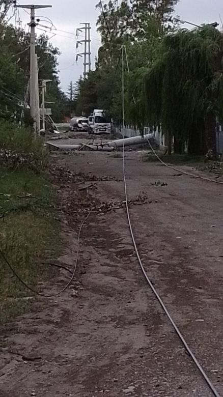 Grave temporal de viento y tierra arrasó en Villa Mercedes