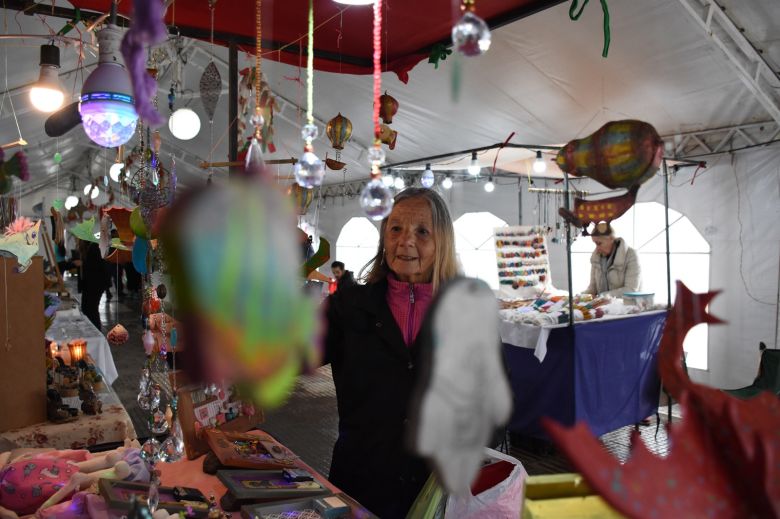 La Feria Navideña: un paseo imperdible en la Plaza del Pueblo 
