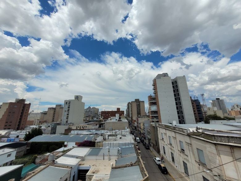 Se esperan altas temperaturas y posibles lluvias para el domingo