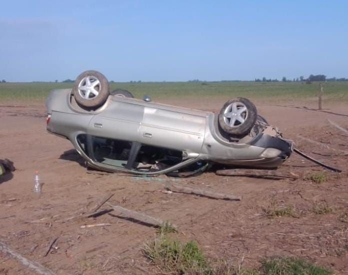 Despistó y volcó un automóvil en Alcira Gigena