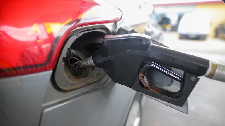 Aumento de combustibles: las empresas anticipan nuevas subas en el precio de la nafta y el gasoil