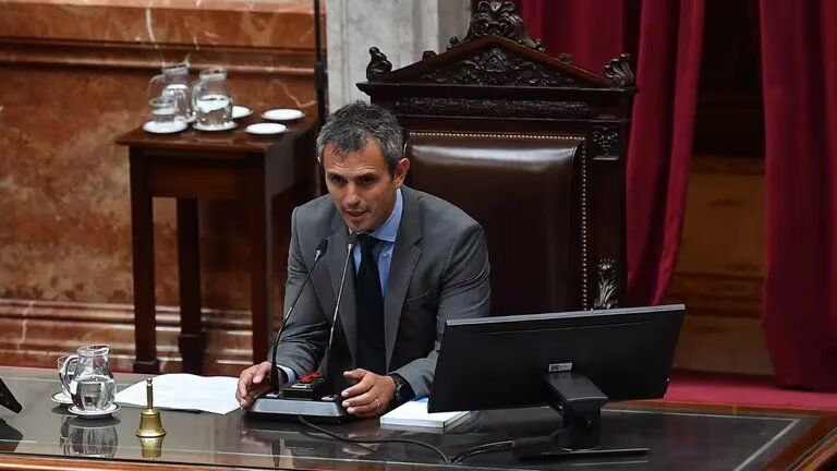 Diputados: la Ley Ómnibus empezará a tratarse en comisión el próximo martes y convocaron a funcionarios del Gobierno