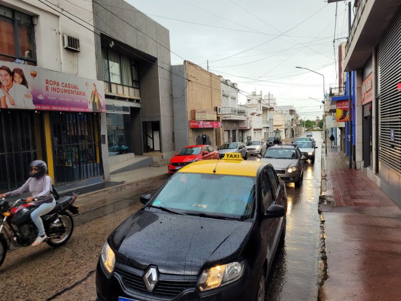 Choferes de taxi ven reducidos sus ingresos por la suba del GNC