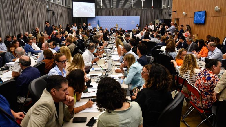 Comenzó el plenario en Diputados para debatir la "Ley ómnibus" que Milei mandó al Congreso