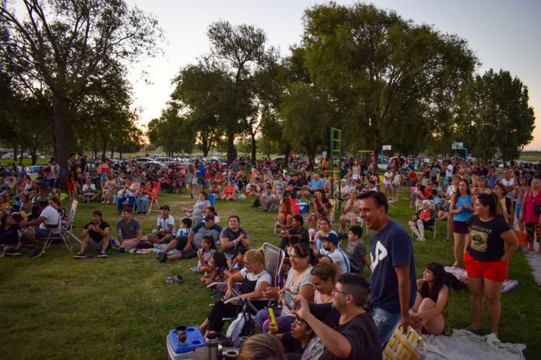 Cientos de familias ya disfrutaron de las actividades de verano en la Costanera 