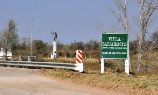 Villa Sarmiento tiene salida medianamente transitable hacia el norte pero hacia el sur “es una sola laguna”