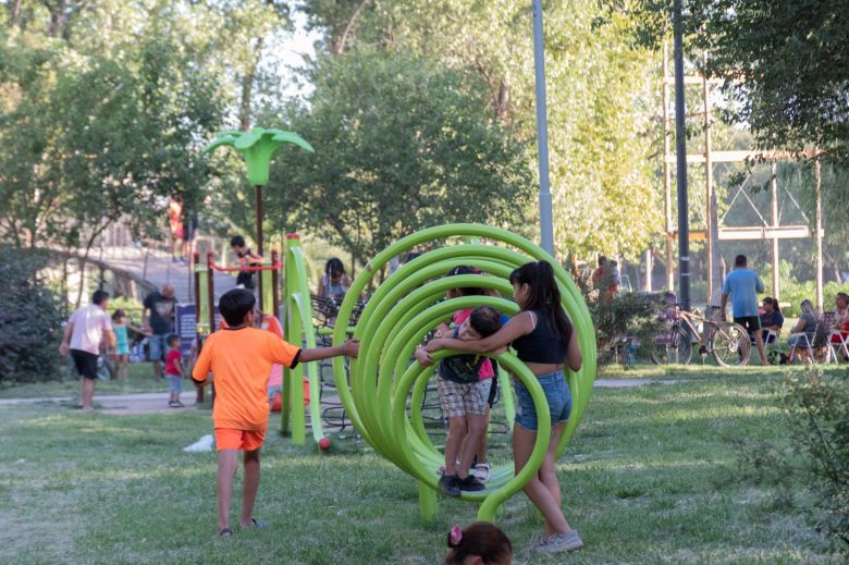 Miles de vecinos participaron del Segundo Festival Solidario en Villa Dalcar 