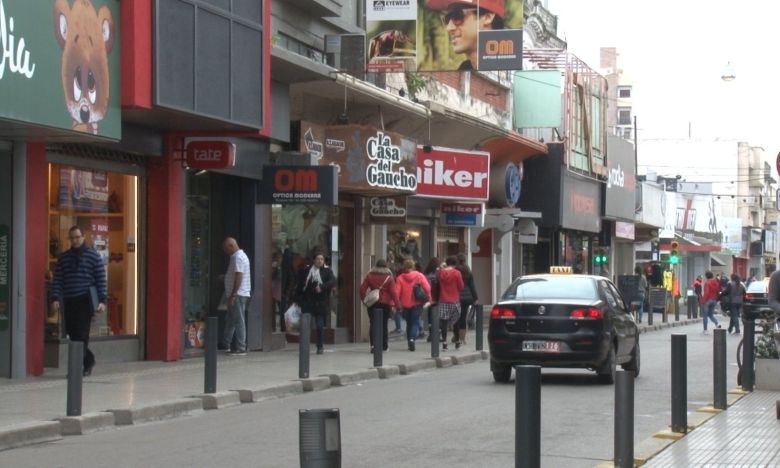 En el centro de Río Cuarto frecuentan las roturas de vidrieras