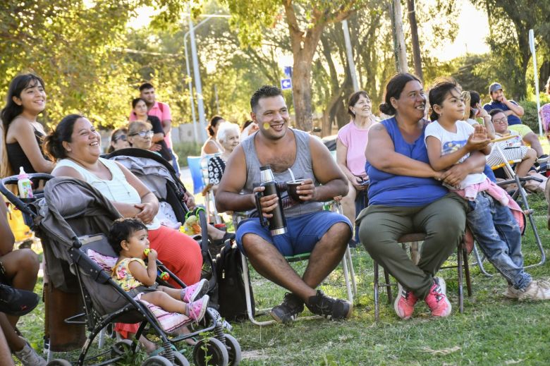 Río Cuarto: más de 10 mil personas disfrutaron de los ciclos musicales en la Costanera