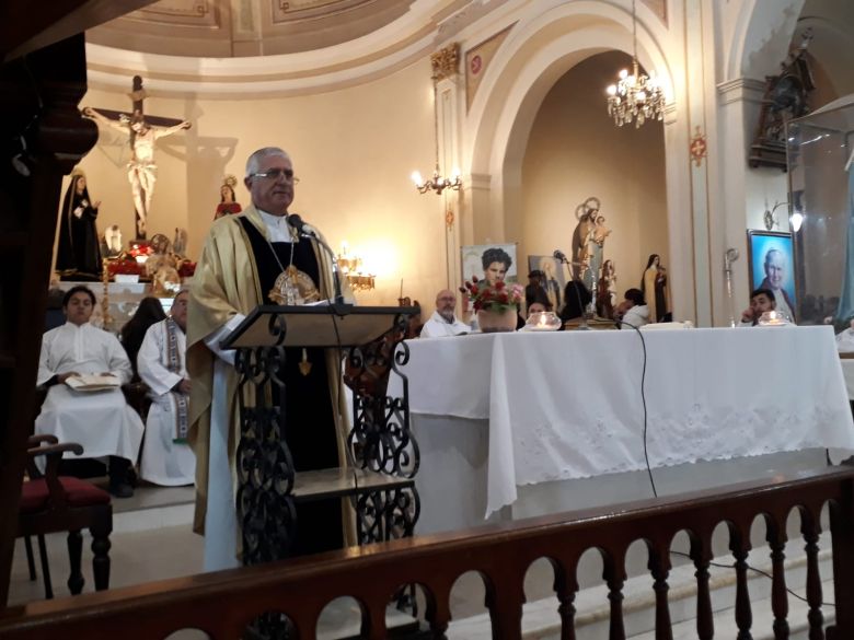 “En los tiempos difíciles, de crisis, a la gente hay que llevarle amor y alegría”