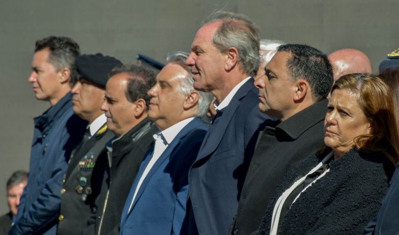 Llaryora inauguró la sede de la Fuerza Policial Antinarcotráfico 