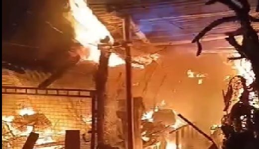 Berrotarán: un incendio provocado por un calentador destruyó un galpón