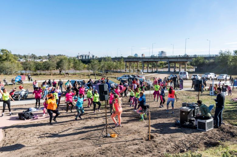 Con el sexto gimnasio a cielo abierto se habilitaron las obras en la nueva costanera de Las Delicias