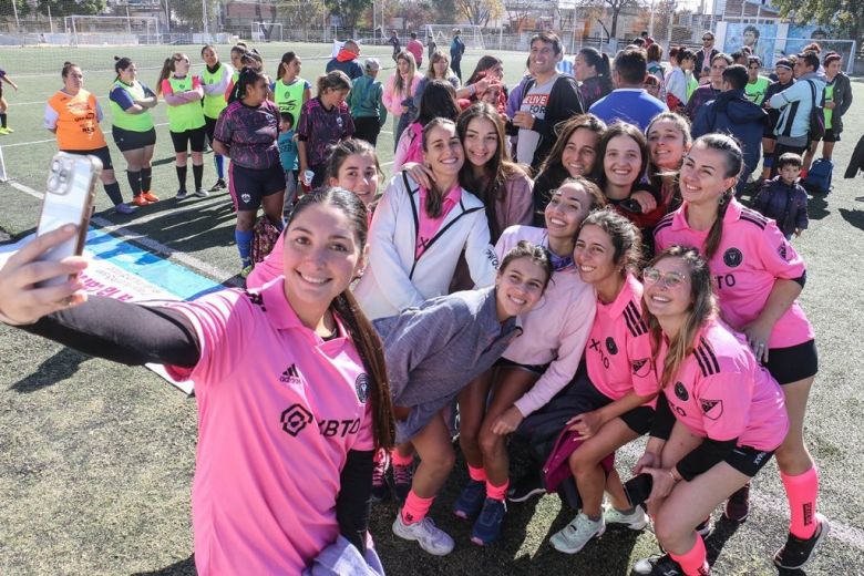 Mujeres a la Cancha: Río Cuarto vivió una jornada a puro fútbol femenino