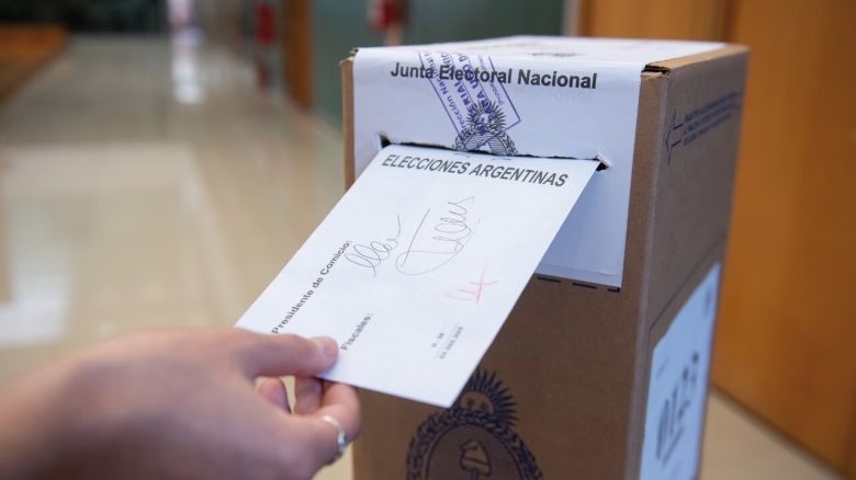 A 30 días de las elecciones la mayoría de los riocuartenses desconoce quiénes son los candidatos