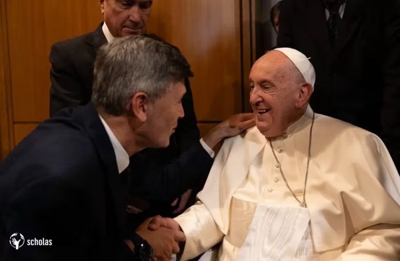 Passerini se reunió con el Papa Francisco y lo invitó a que visite Córdoba