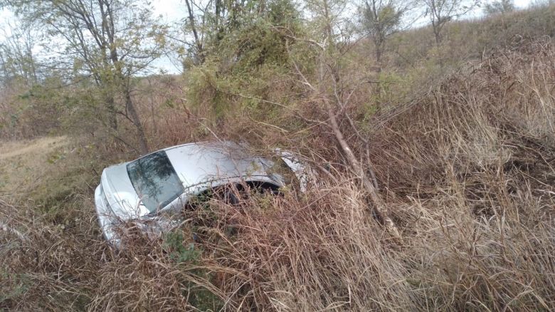 Un conductor de Alcira Gigena fue trasladado tras despistar en el kilómetro 663 de la autovía Bustos