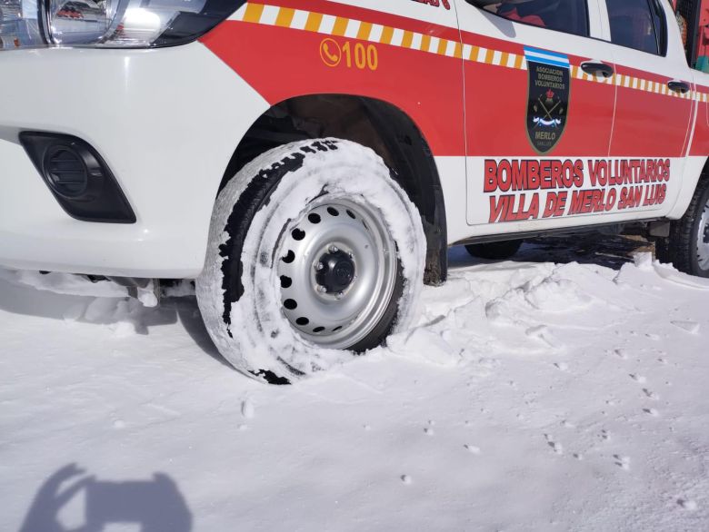 Defensa Civil de Merlo informó que  parte del camino al filo de los Comechingones tiene hielo compacto 