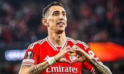 Ángel Di María decidió jugar un año más en Benfica