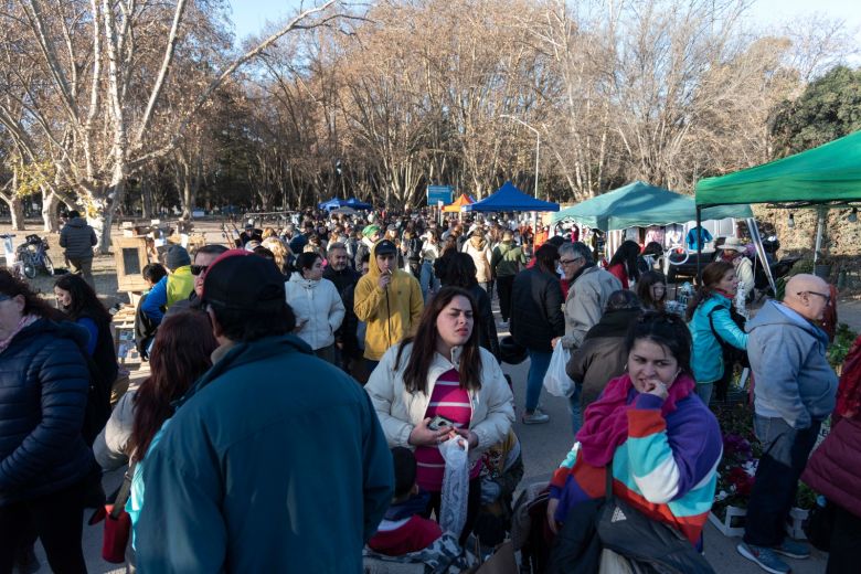 El Paseo de Ferias volvió con todo y convocó a miles de vecinos en el Parque Sarmiento