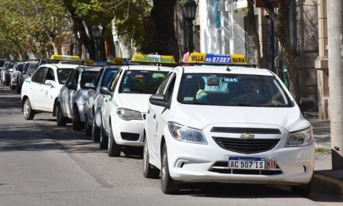 Malestar de taxistas por el desembarco de Uber en Villa María