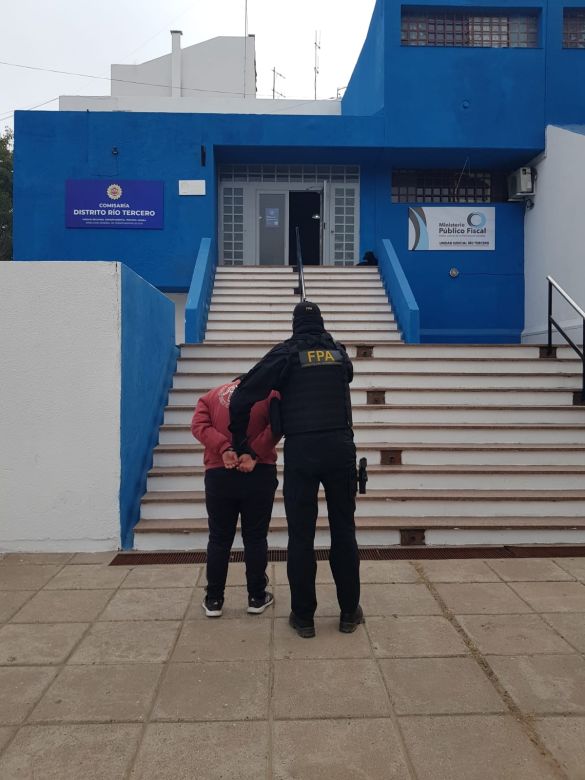 ​FPA realizó 3 allanamientos, secuestró estupefacientes y detuvo a dos sujetos en Río Tercero