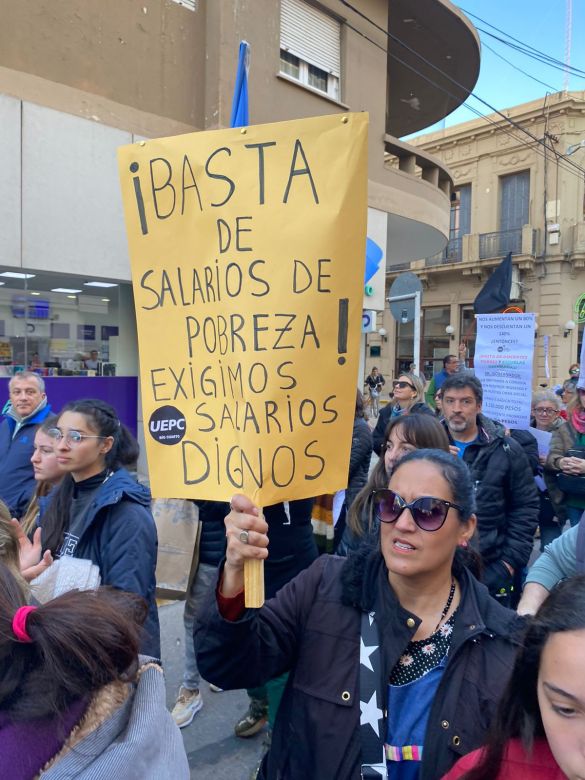 Paro docente: Según la provincia el acatamiento fue del 54,9% 