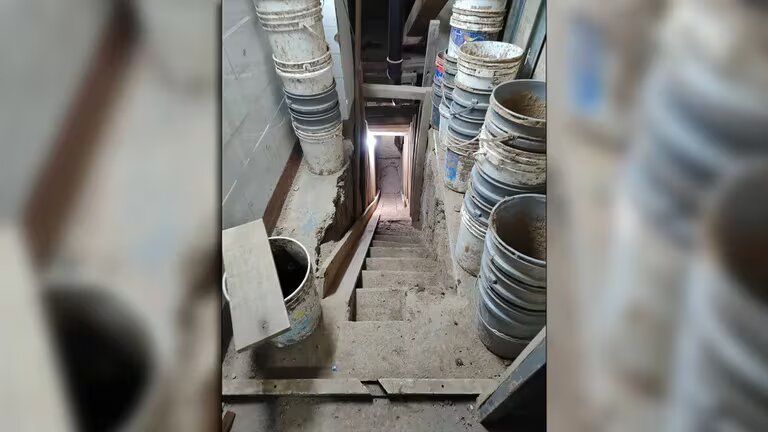 Encontraron un túnel de 3 metros de profundidad cavado para robar un banco en San Isidro