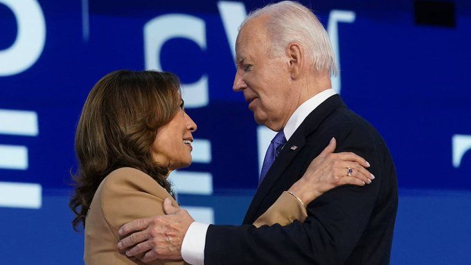 Un emocionado Biden pide el voto para Kamala Harris para batir a Trump y “preservar la democracia”