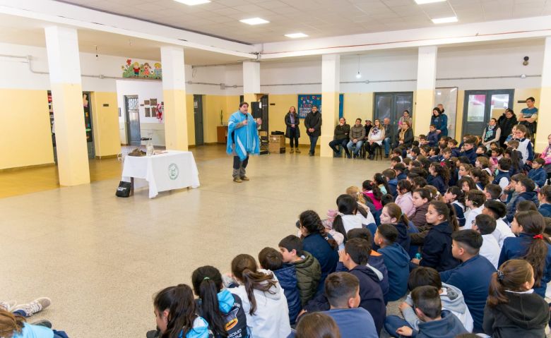 Un sentido homenaje a San Martín: la cabalgata "Valores a caballo"