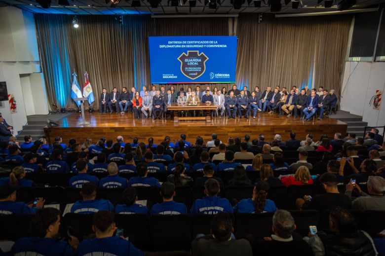 Unos 40 agentes de la Guardia Local se diplomaron en Seguridad y Convivencia