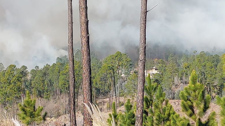 Se complicaron los incendios en Yacanto y Oncativo