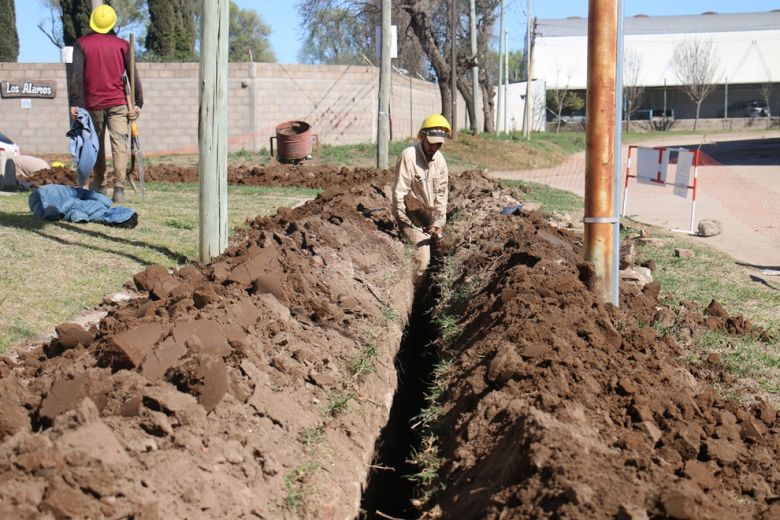 La Provincia comenzó la obra de gas natural en barrio Las Ferias