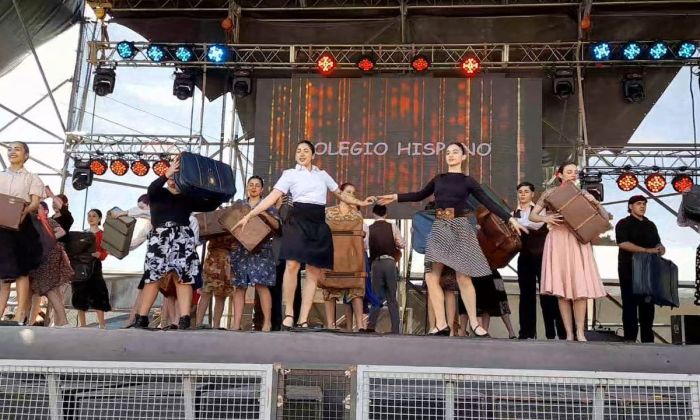 El color del arte folklórico lo puso el colegio Hispano Argentino