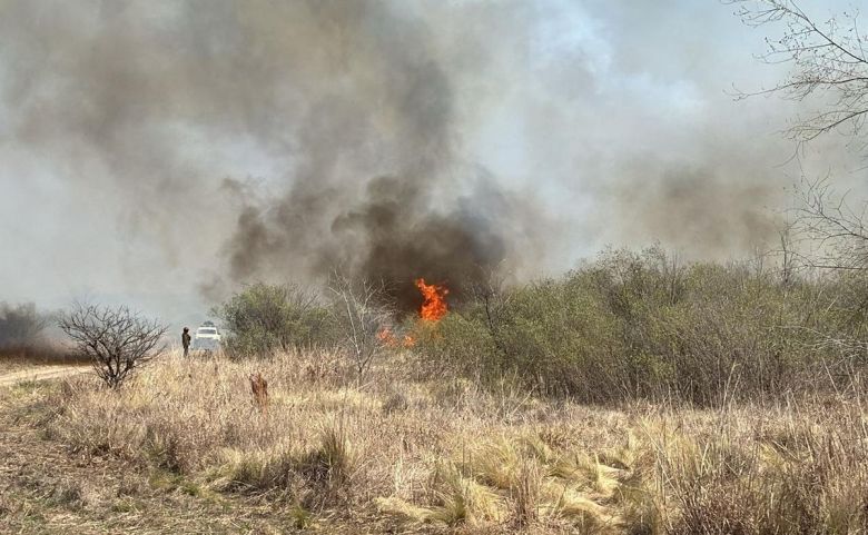 Incendios: combaten un fuego en Ambul y otro en Tiro Federal