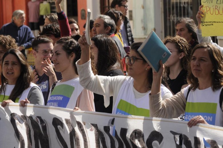  Docentes Universitarios paran este jueves