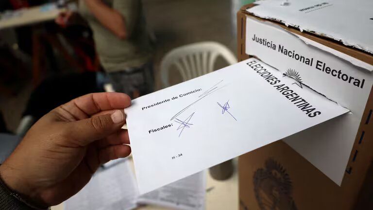 Sin los votos necesarios, el Gobierno postergará la discusión del resto de las reformas electorales