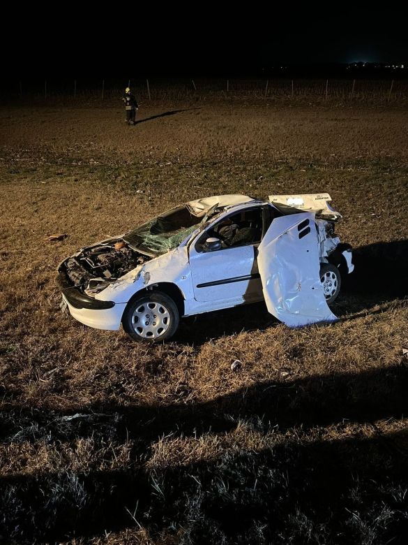 Despiste y vuelco en Berrotarán: un menor fue trasladado al Hospital